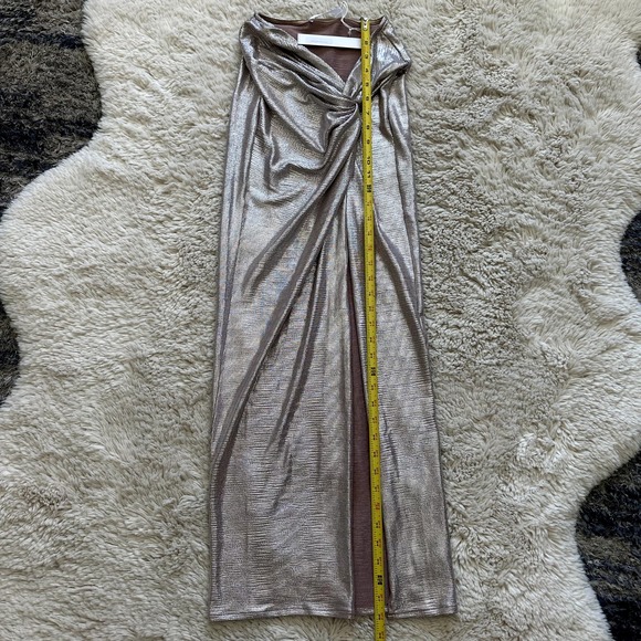 NWT* SOLD OUT* Natalie Rolt X REVOLVE Saskia Skirt in Silver Size 1 (SMALL) - Picture 7 of 11